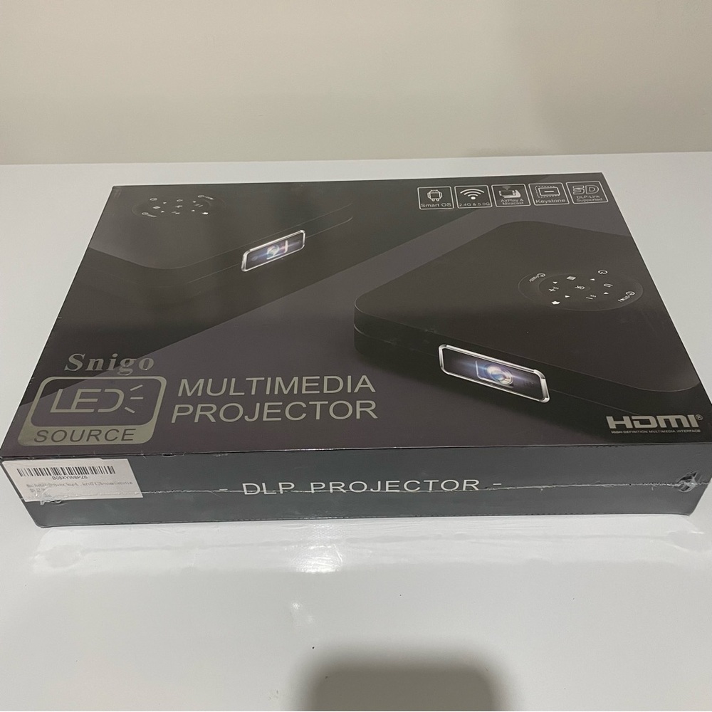 Portable multimedia DLP projector - Picture 4 of 4